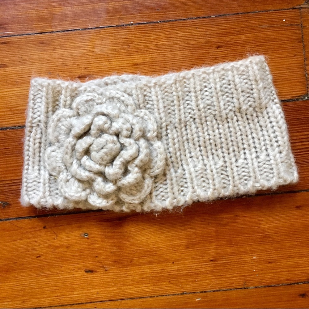 Beige/Cream Thick Knit Flower Earmuff Headband